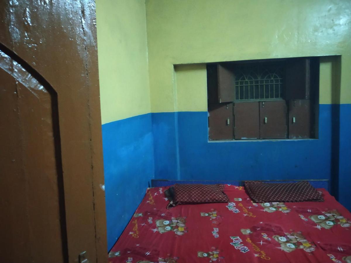 Hotel Yatri Niwas Varanasi